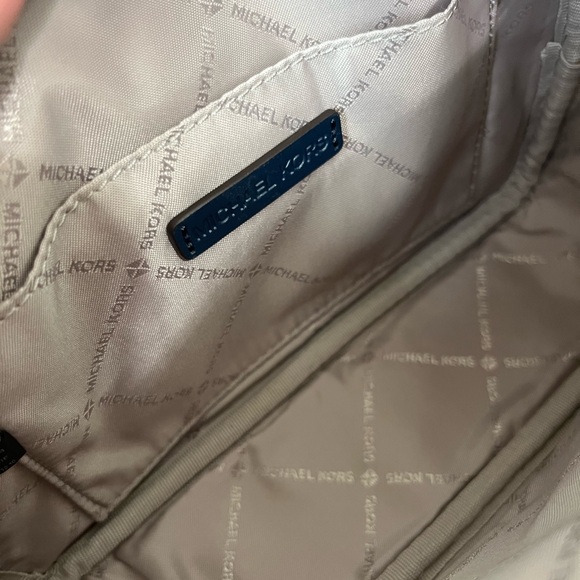 Michael Kors Admiral Multi Crossbody Bag with Tech Attachment - Picture 8 of 8